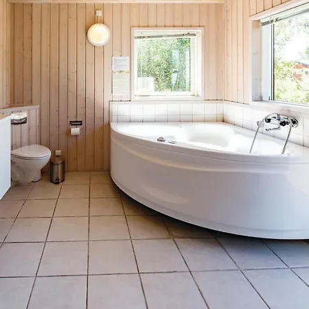 Holiday home Beautiful In Sjaellands Odde With Kitchen Tjorneholm