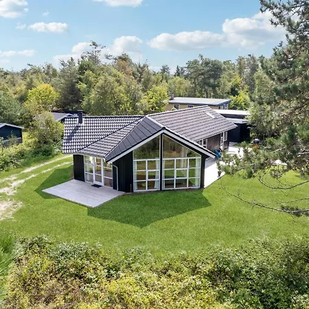 Beautiful In Sjaellands Odde With Kitchen Holiday home Tjorneholm